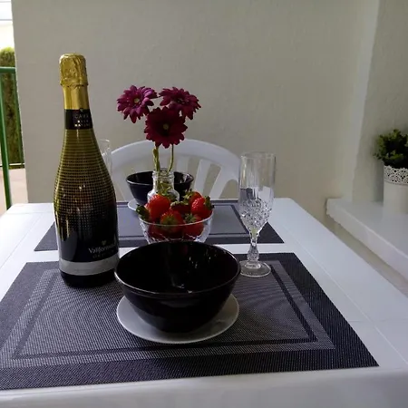 Royal Apartament-200m From Beach- Wifi Apartmán *